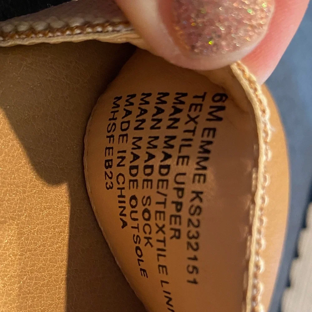 Kensie Women's Cream Sandals - Picture 5 of 6